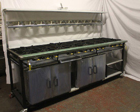 12 Burner Cooker with 2 Ovens & 2 Shelves